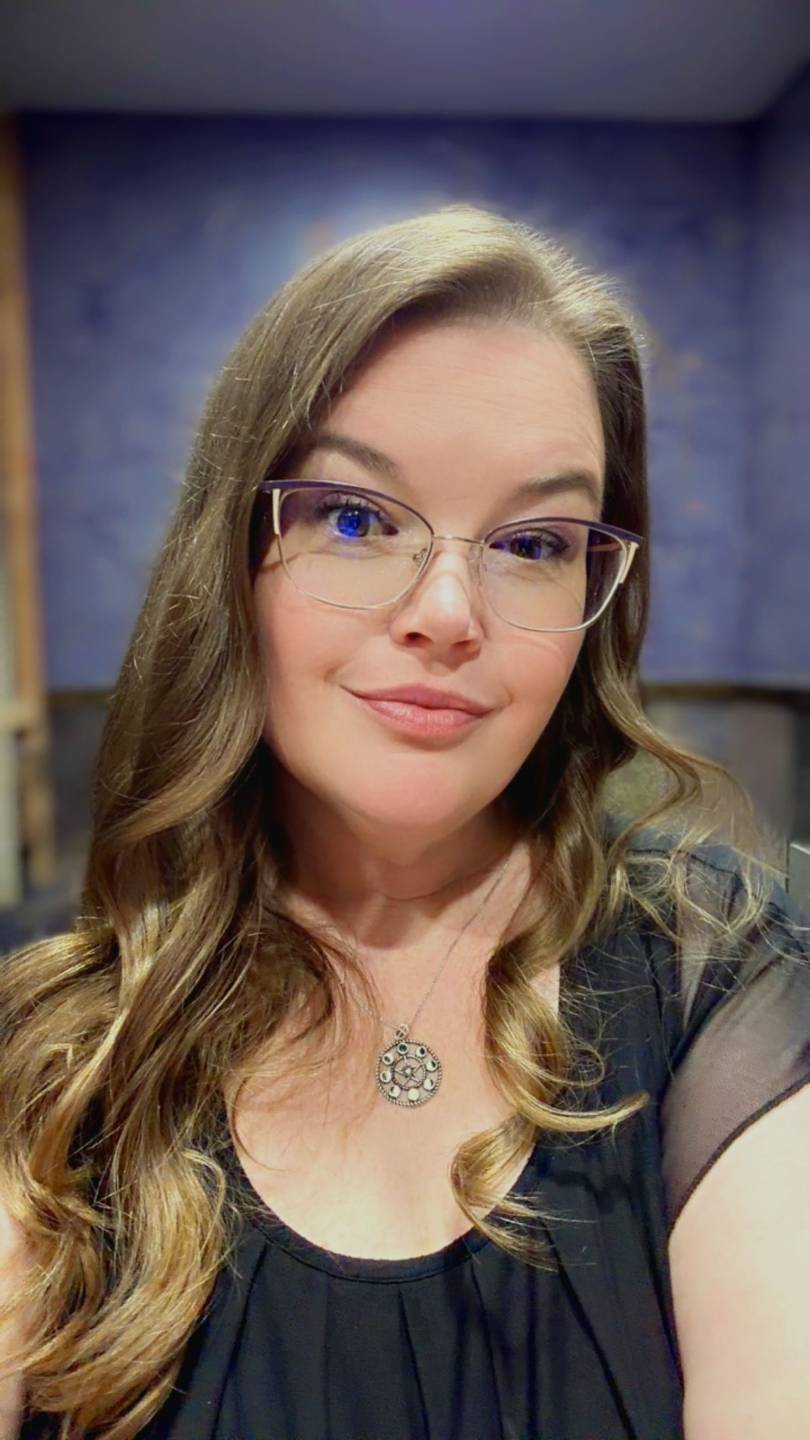 Carissa Andrews, Reiki Master in the Usui Shiki Ryoho lineage and channel of Aureya