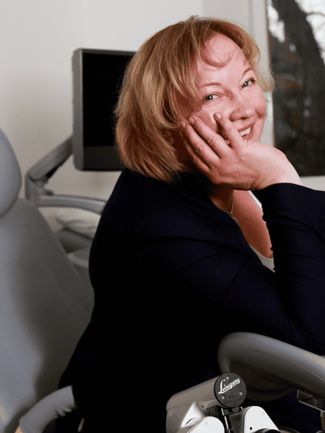 Dr. med. Dorothee Struck in ihrer Praxis in Kiel 