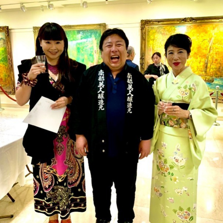 Nanbu Bijin CEO, Noriko and Sarika in museum