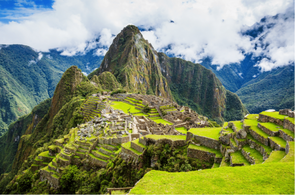 Guided visit to the sacred citadel of Machu Picchu with Fabiola Baughman
