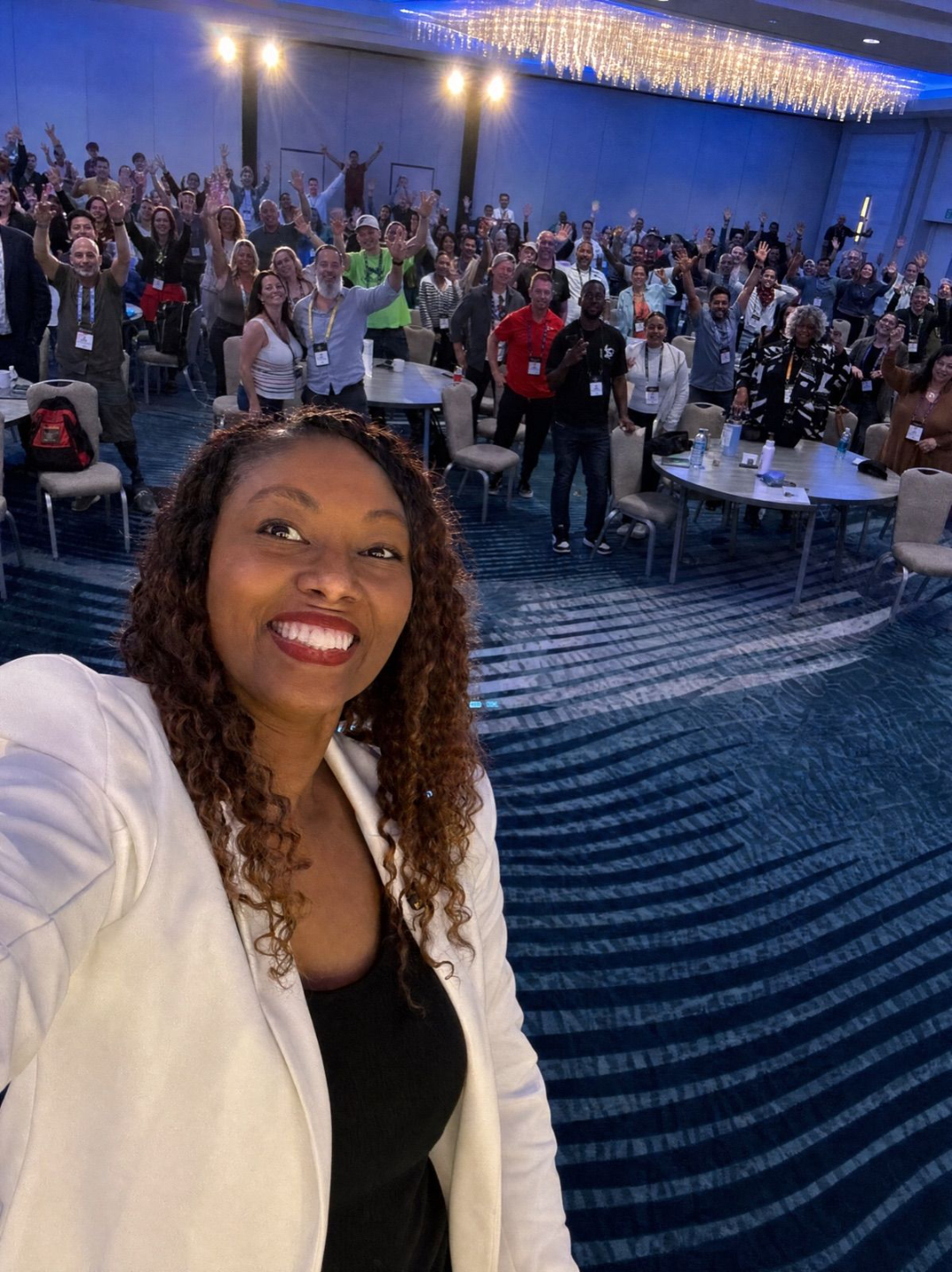 Dr. Rachel Gainsbrugh with a live workshop audience