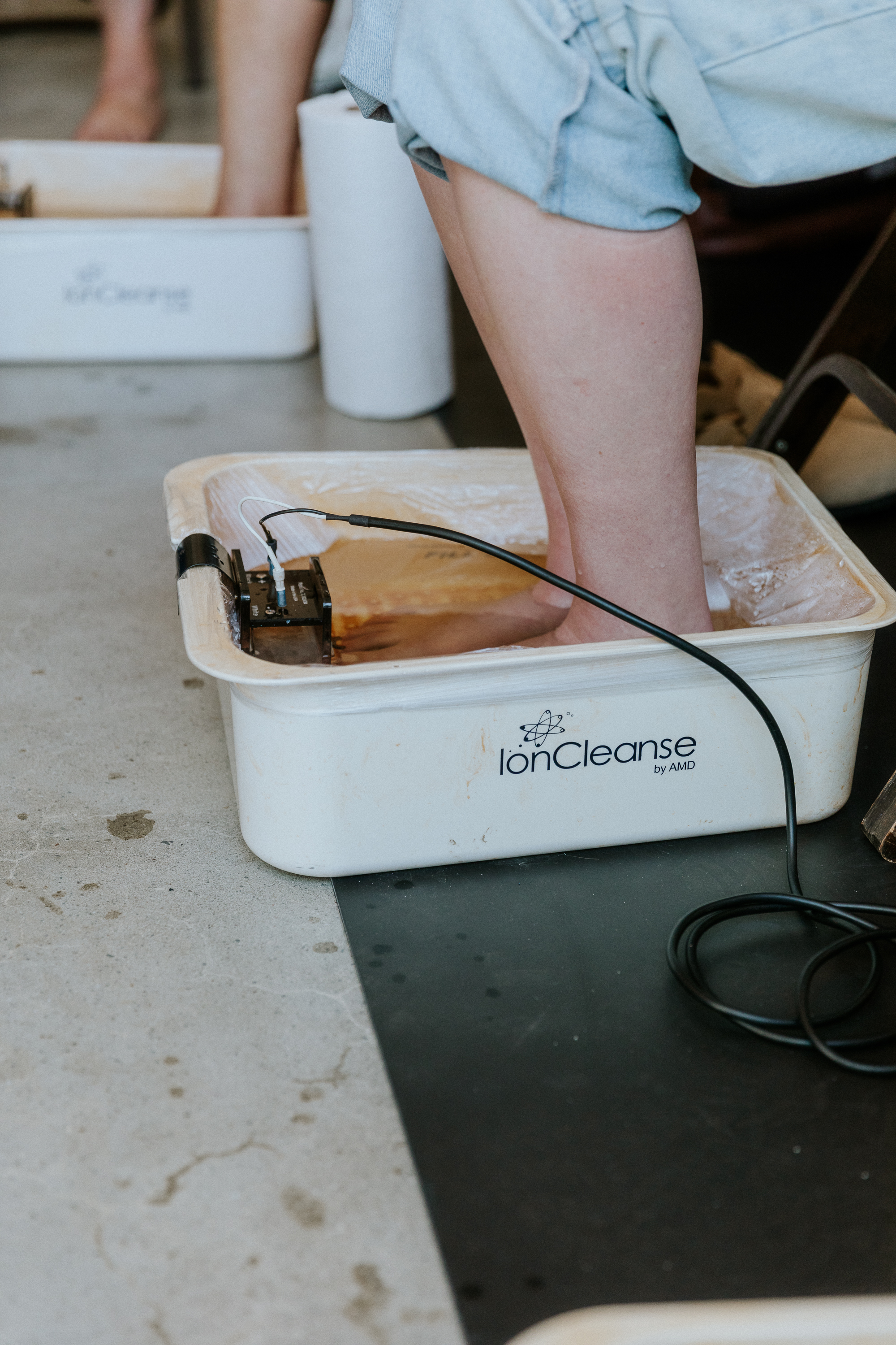 AMD Ion Foot Detox session using the IonCleanse by AMD device
