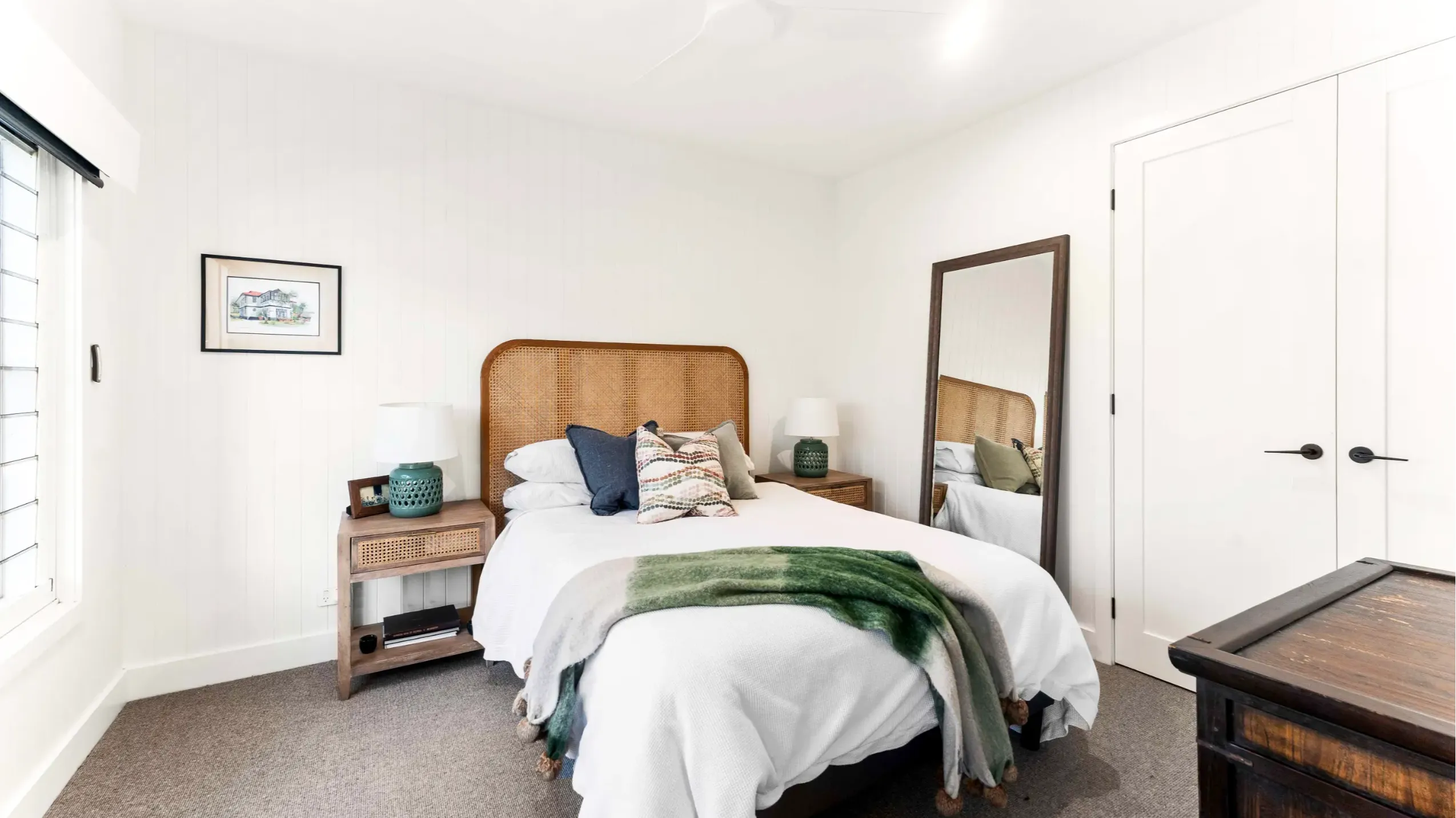 Dulux Lexicon and Dulux Snowy Mountains comparison