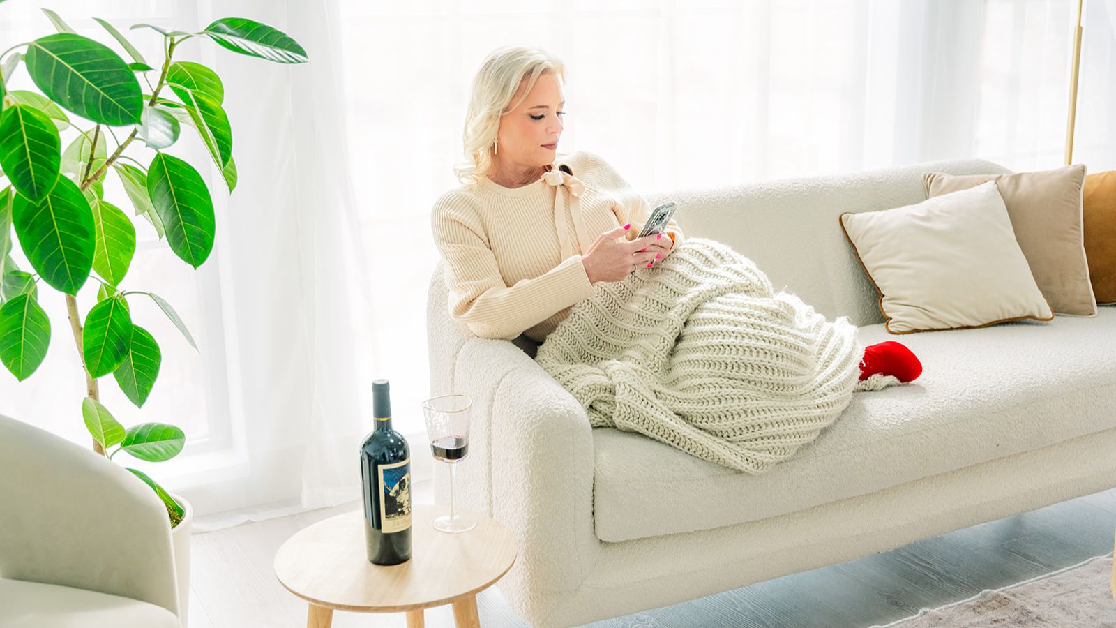 Automating DMs so you don't lose sales with Joanne Bolt