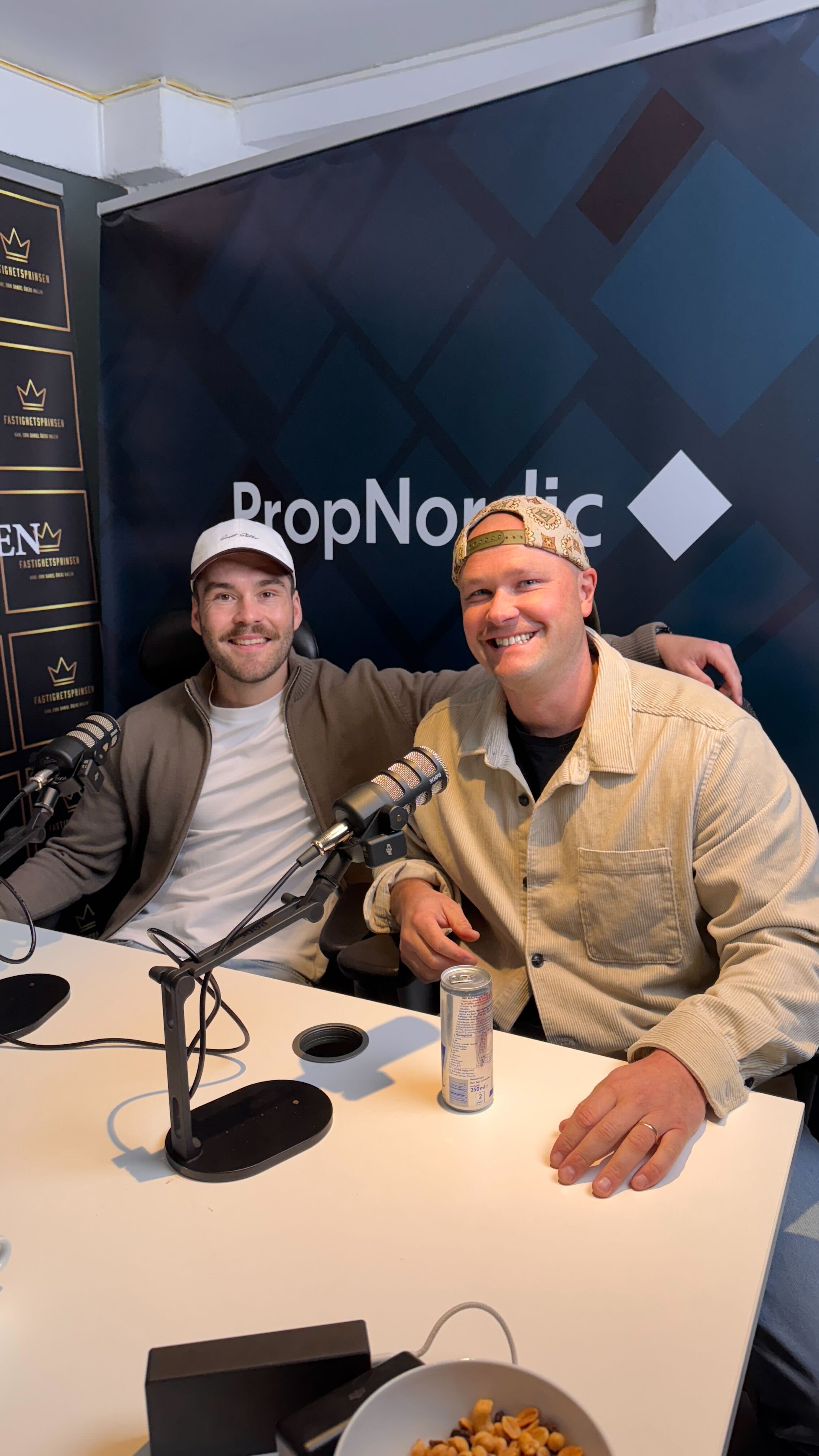 Andreas Rolland og Daniel Öberg Hallin i PropNordic-studioet