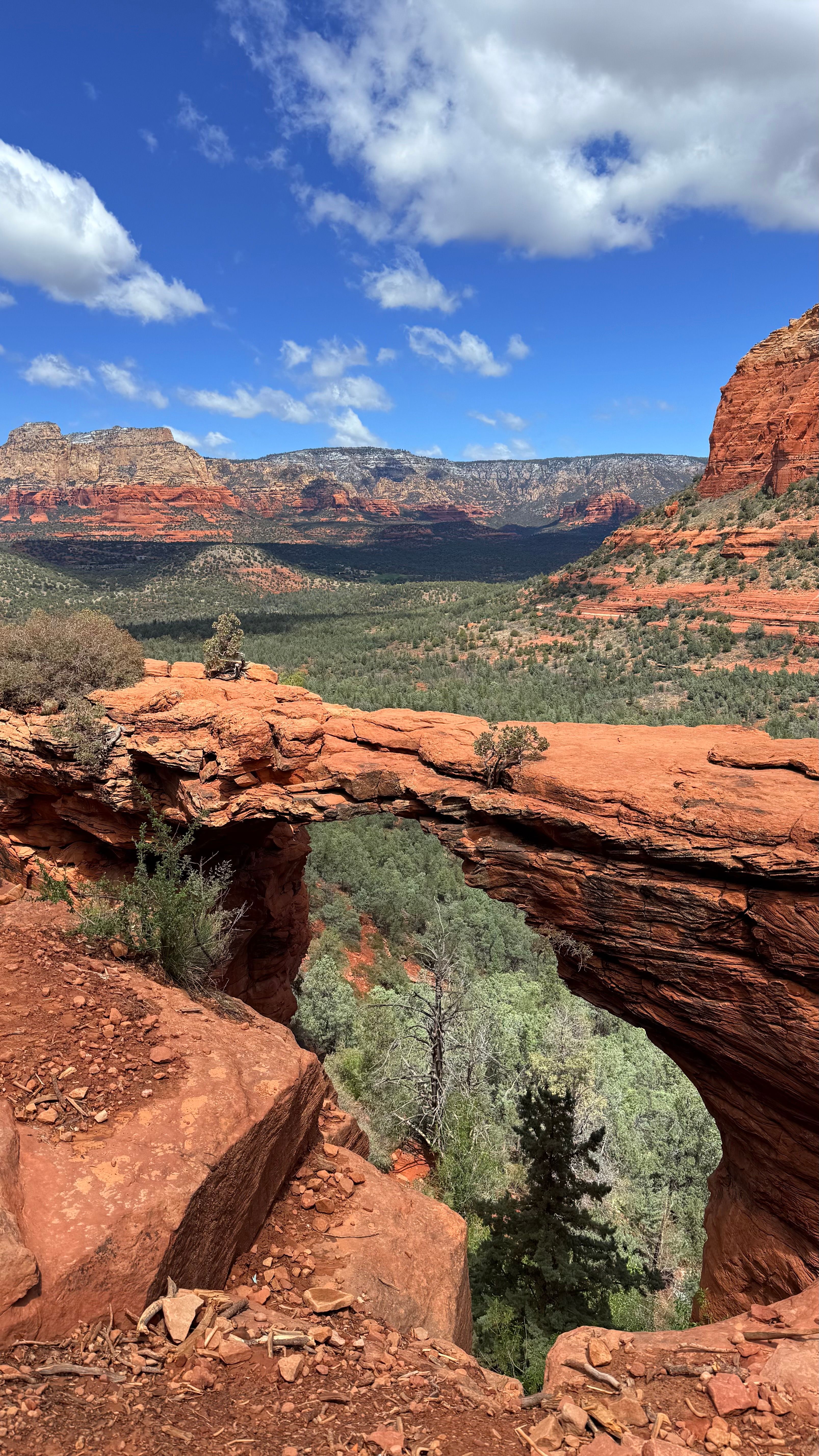 Devils Bridge rock arch above the Sedona valley