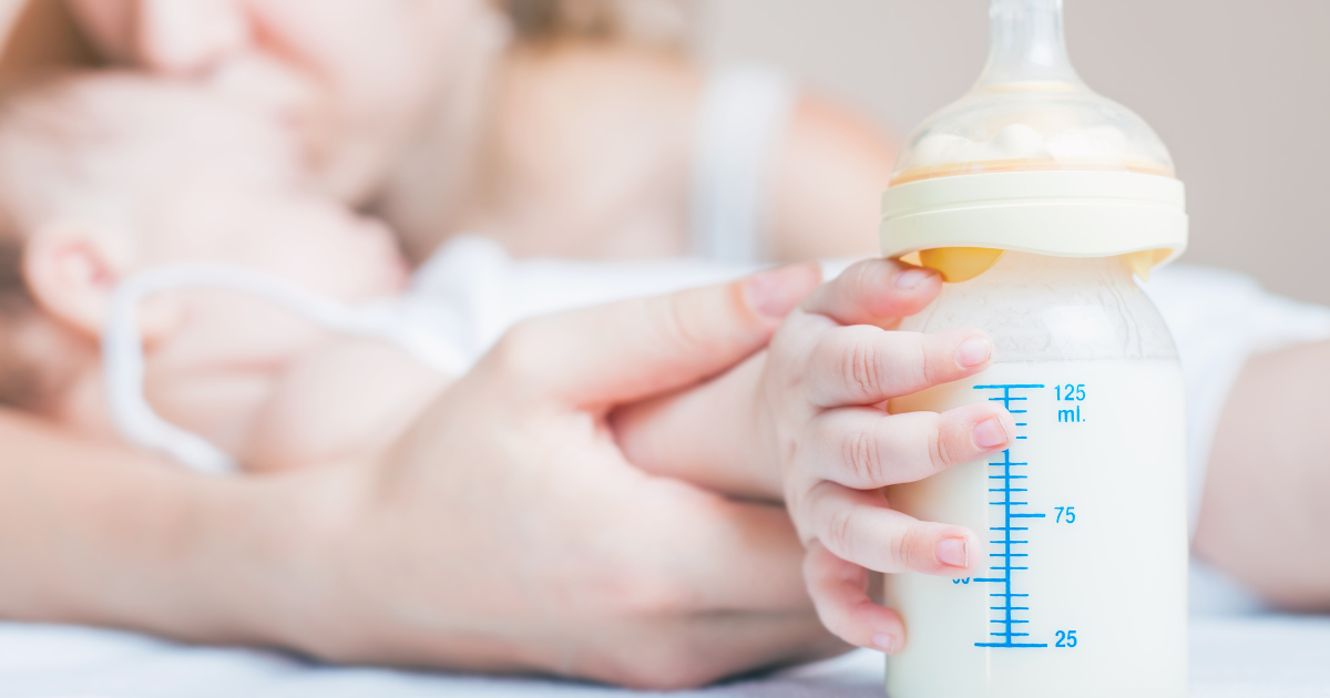 Corso allattamento con il biberon: dare la formula in modo sicuro