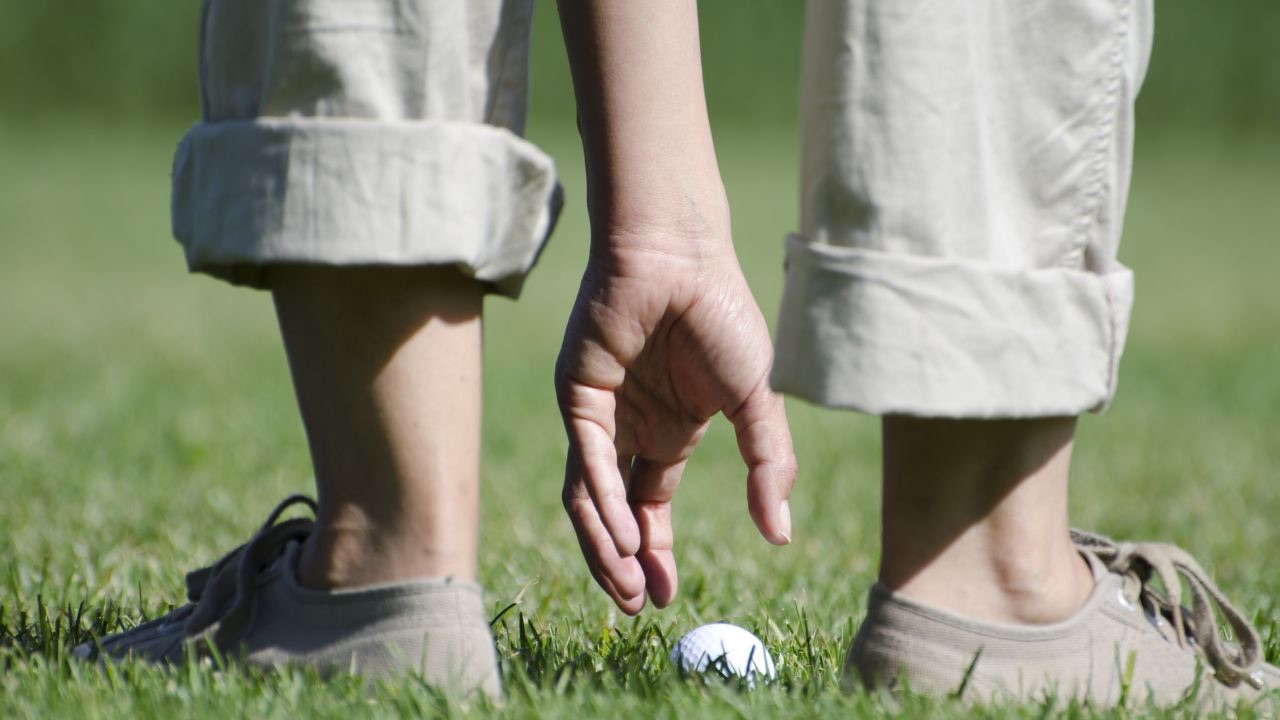 image of golfer to demonstrate how emotional intelligence is like a golf handicap