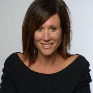 Lise Leblanc teaching about trauma bonds and emotional recovery after narcissistic relationships.