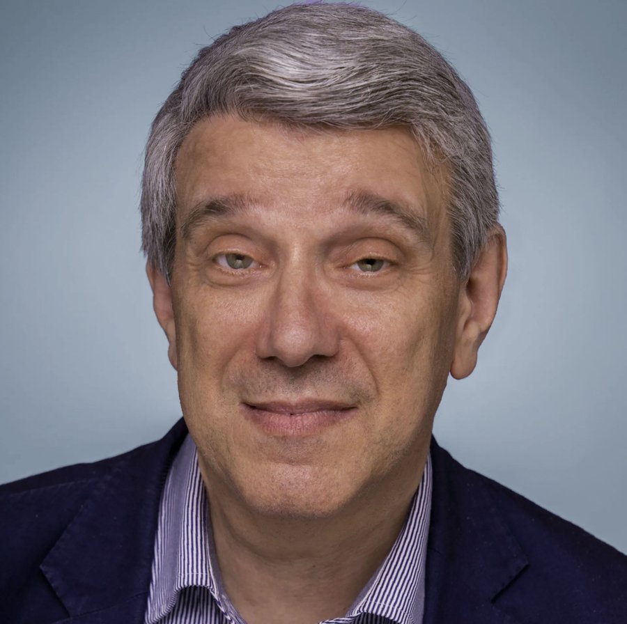Dr Peter Gruenewald