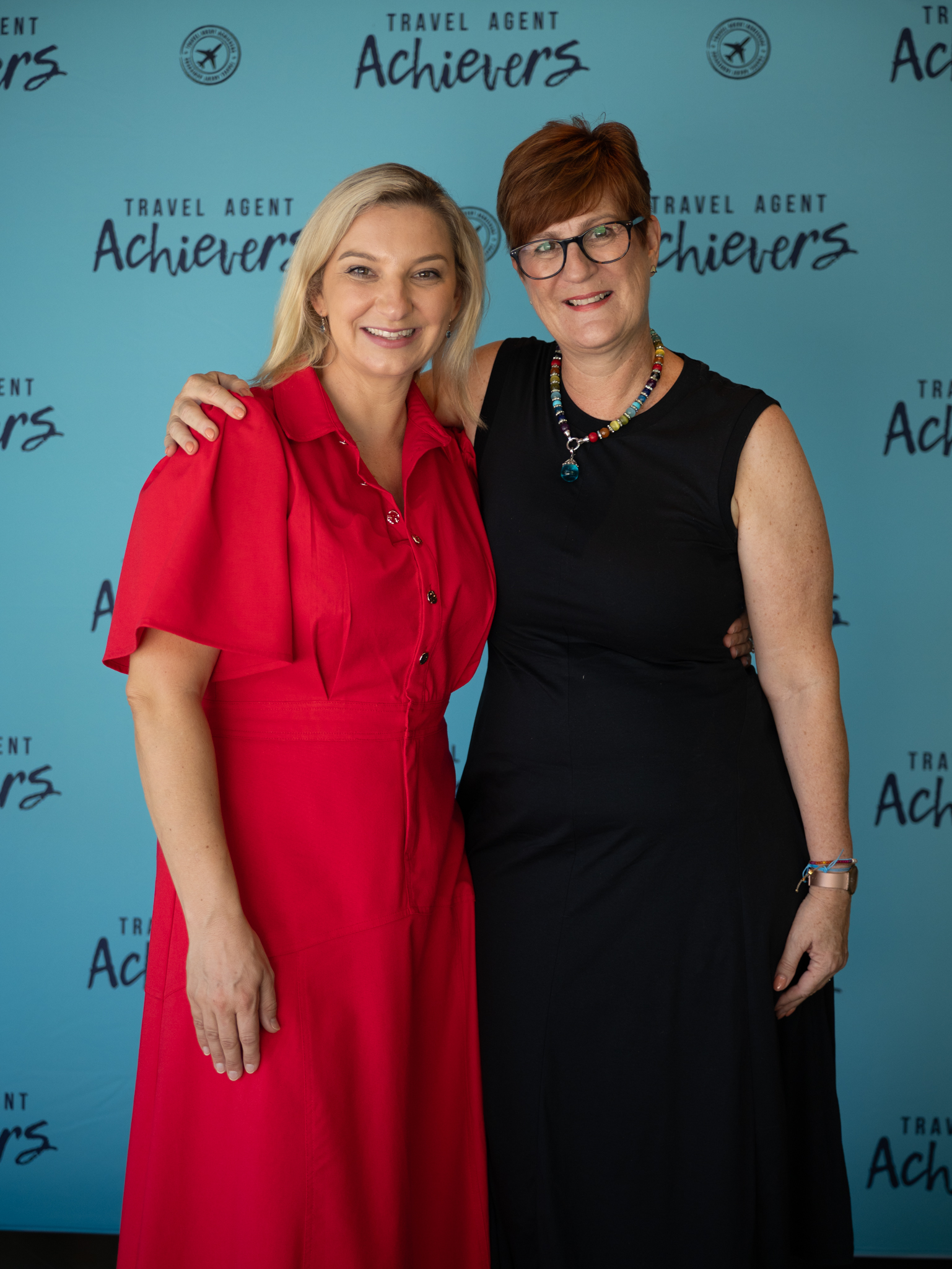 Roslyn Ranse with a travel advisor at a Travel Agent Achievers event