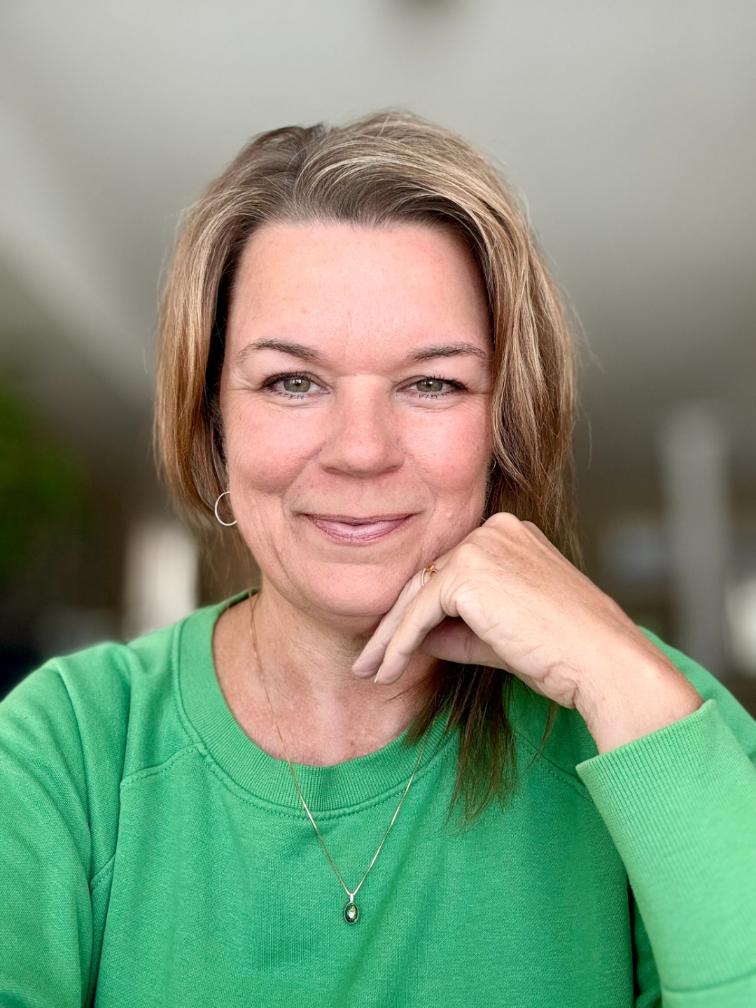 Nicole Odelle mindset and energy coach offering grounded support
