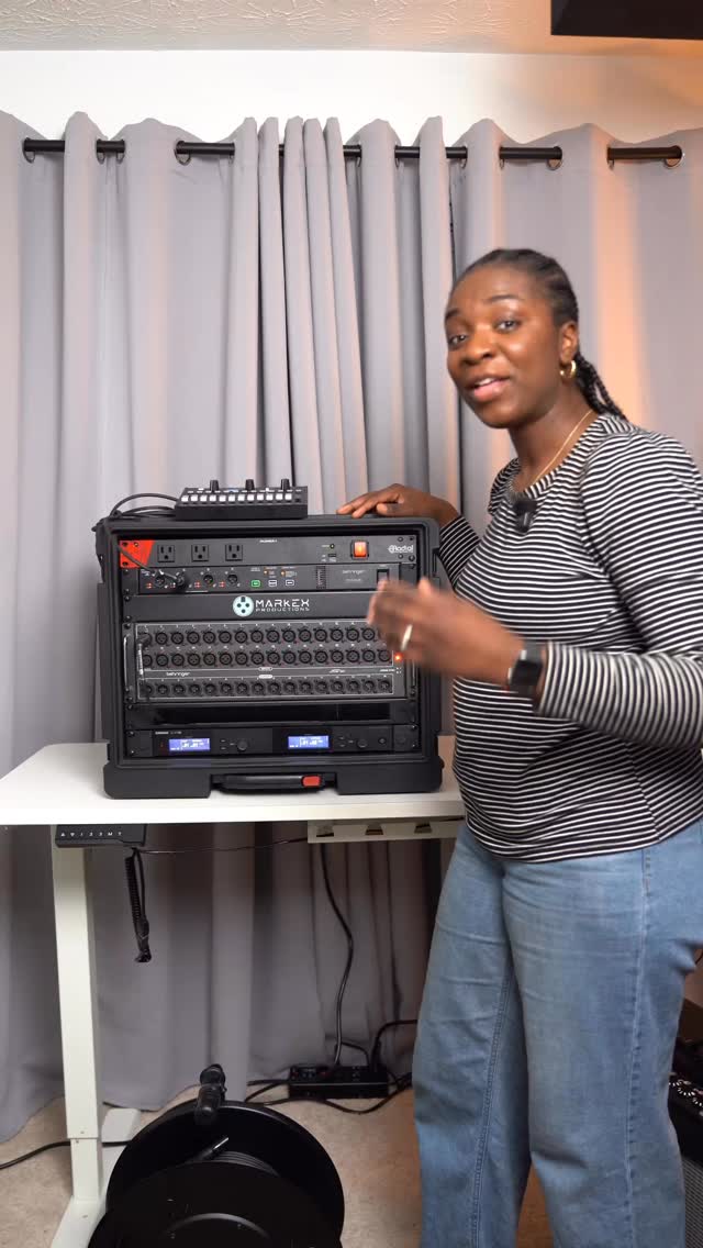 Tobi Mark demonstrating SKB Cases equipment
