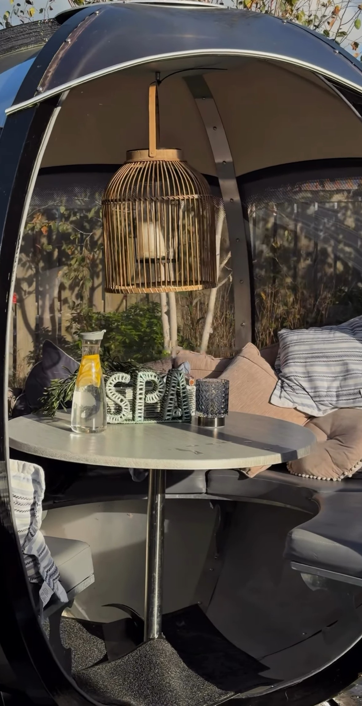 Relaxation pod