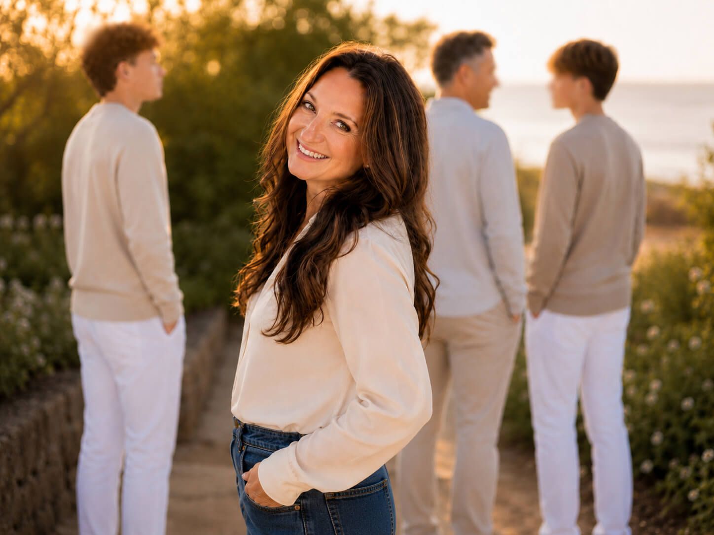 Lifestyle image of Found(N)ation founder Jessamy with her family