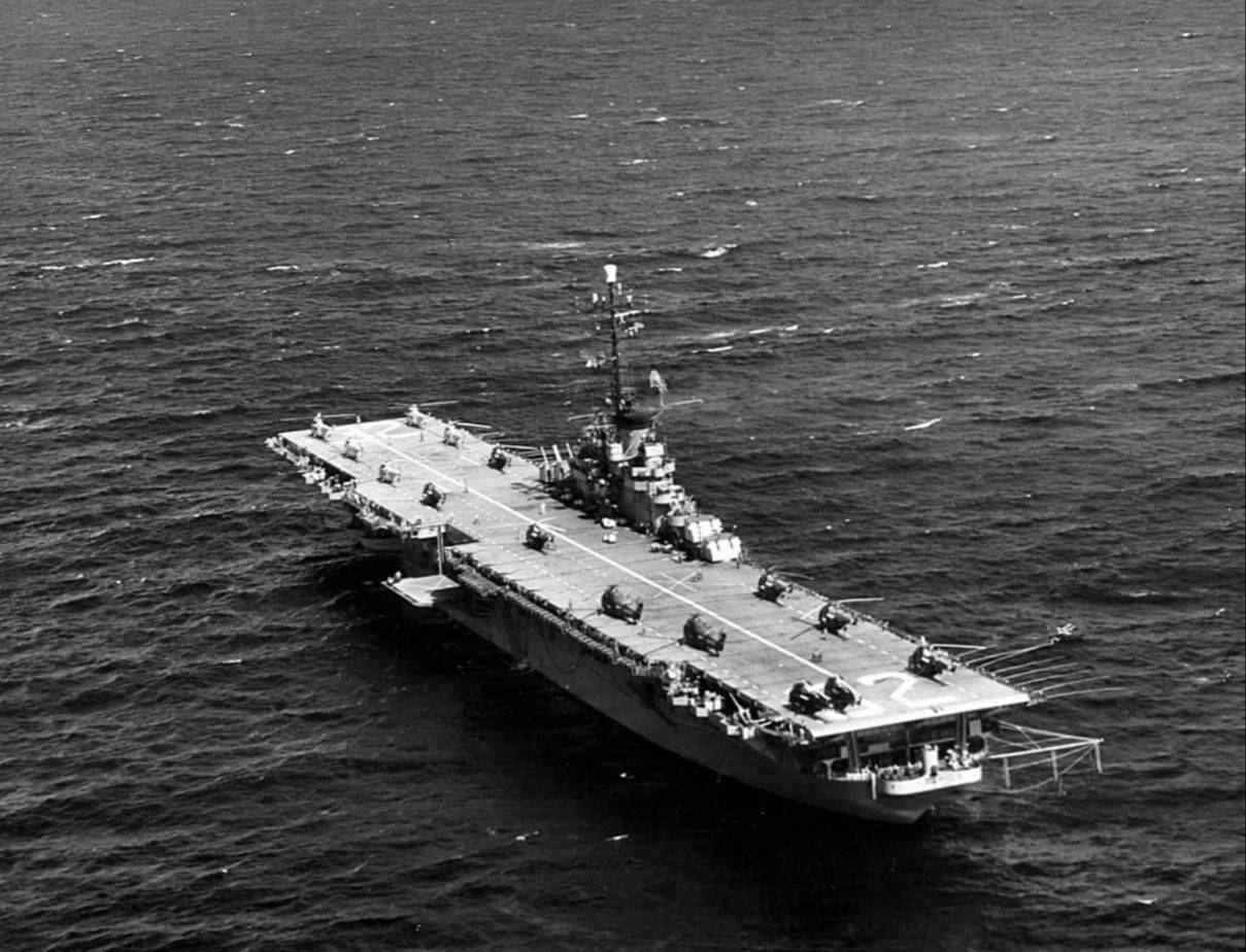 U.S. Navy aircraft carrier USS Leyte (CVS-32)