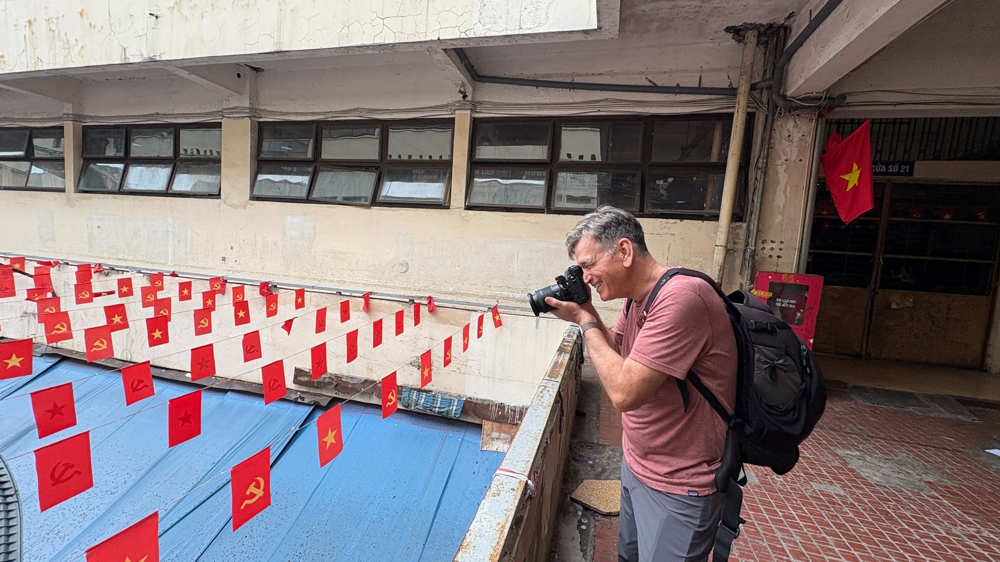 Photographer on location in Hanoi - choosing the right photography workshop