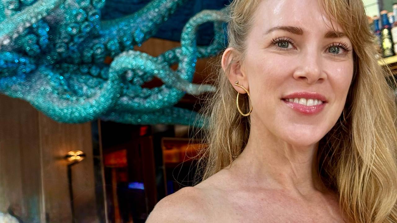 Photo of the author with clear-looking skin