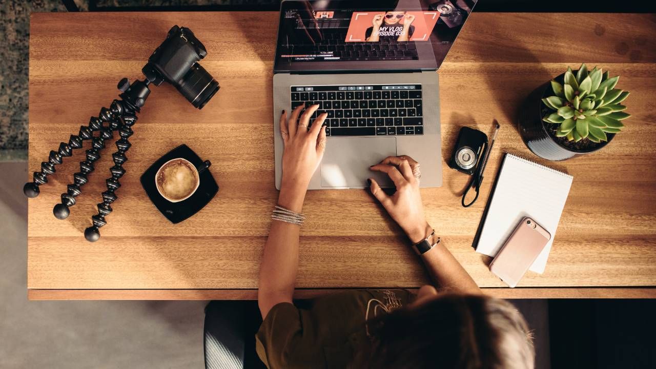 How To Get Into Social Media Marketing