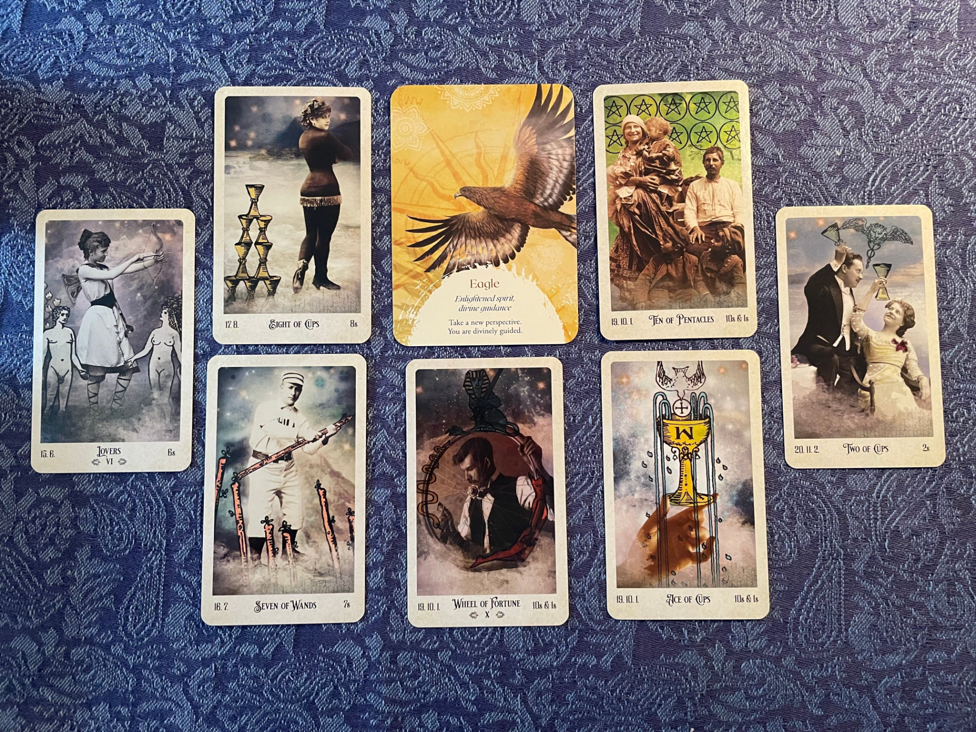 Tarotkort - illustrasjon av tarot-veiledning