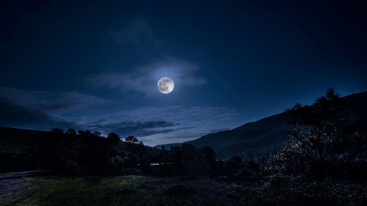 spiritual image of a full moon