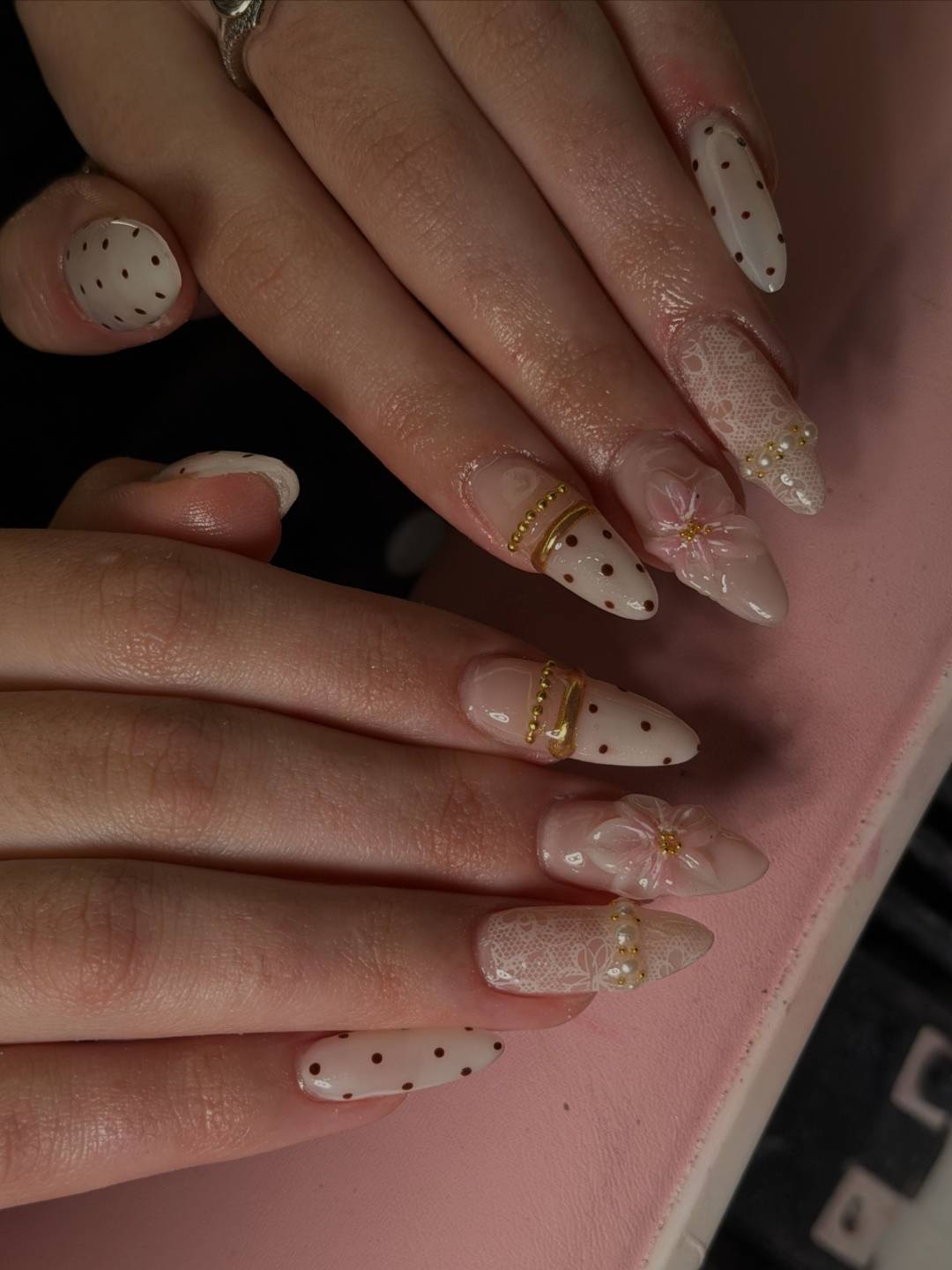 Student nail set
