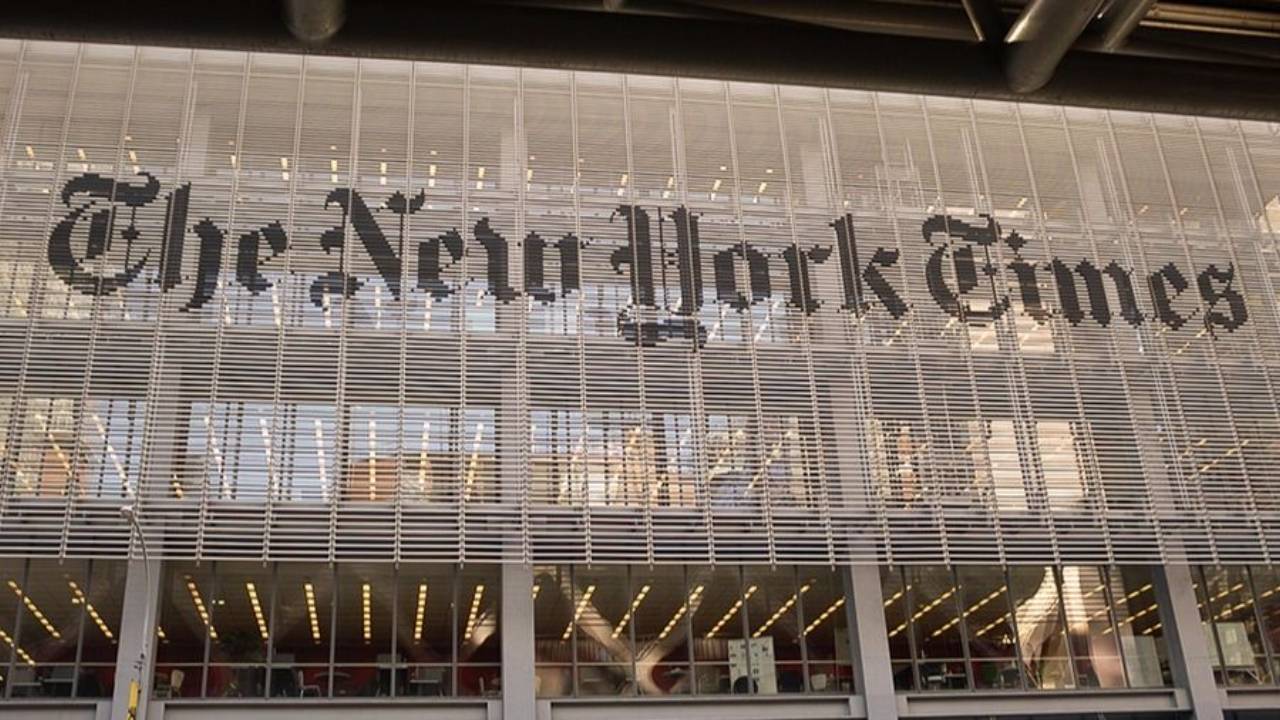 Image of NYTimes building in NYC