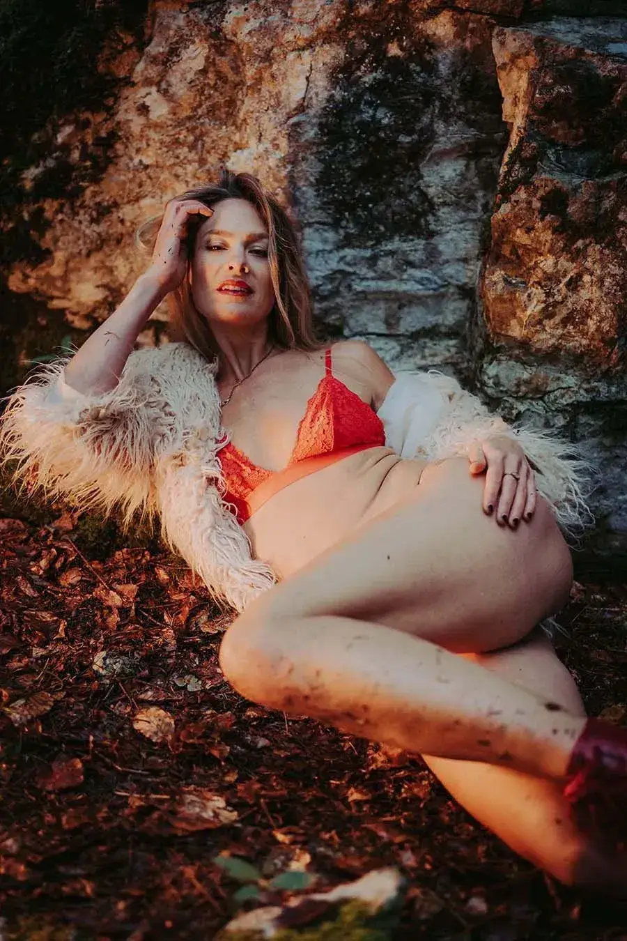 Luzi Pods is a Somatic Sexologist and Facilitator for erotic spaces
