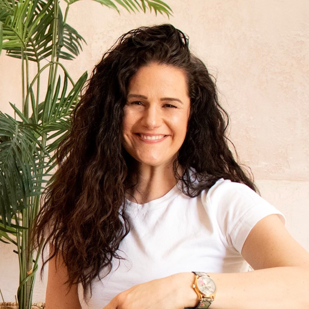 Nora DeBora, Functional Fertility Coach, Holistic Nutritionist, and Fertility Awareness Practitioner