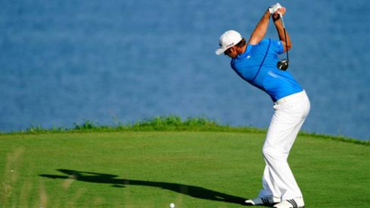Dustin Johnson driving at the 2010 PGA Championship