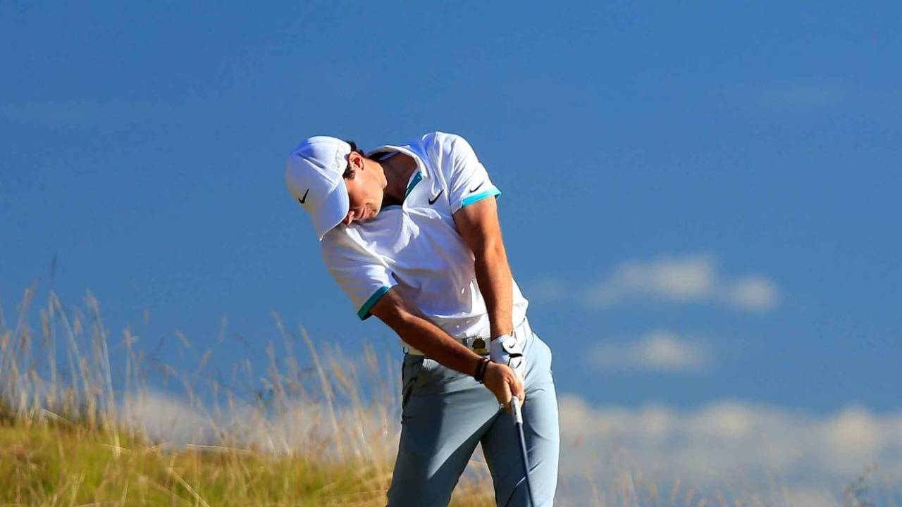 Rory McIlroy driving at Erin Hills demonstrating fast hip rotation