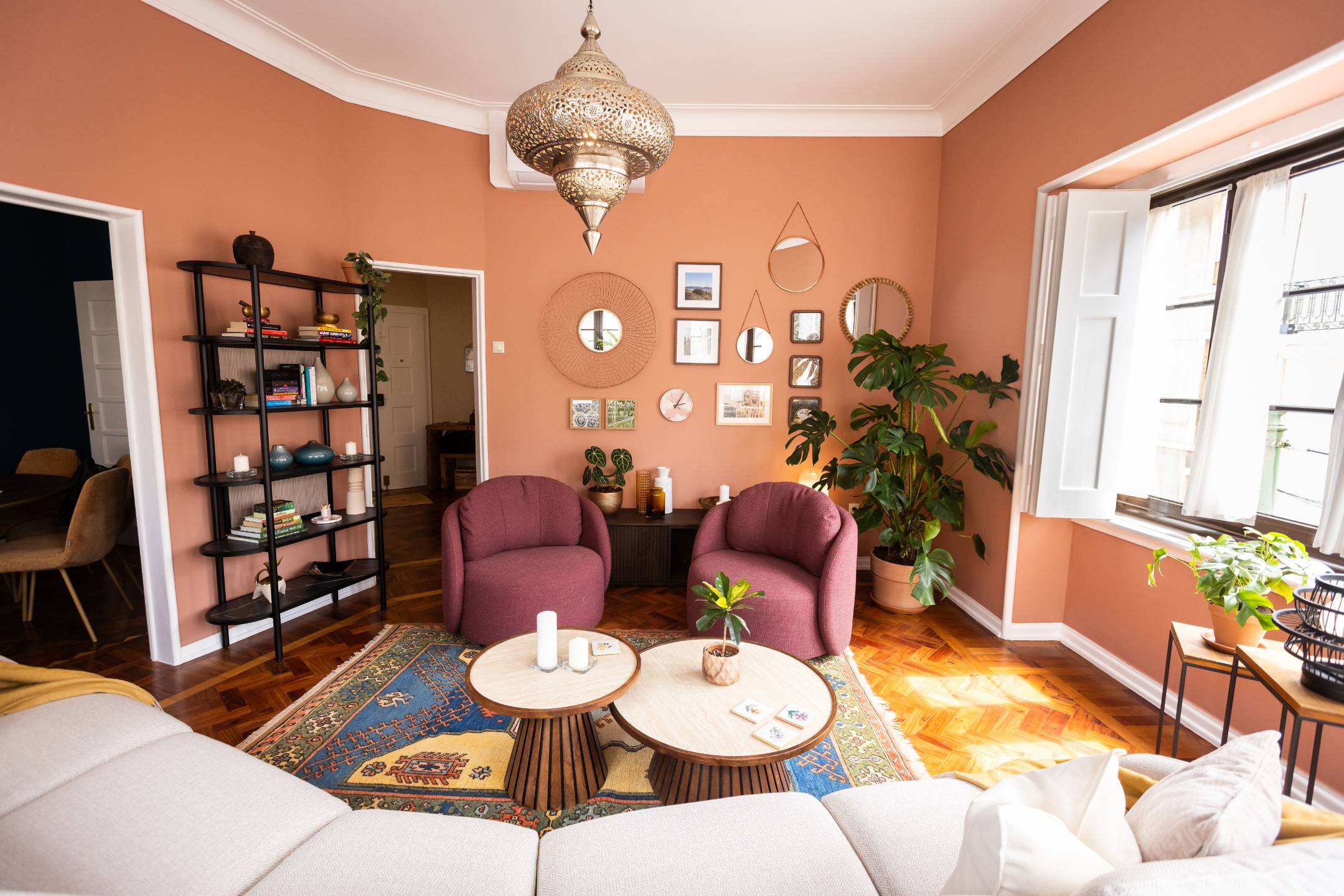 Dining room mood image