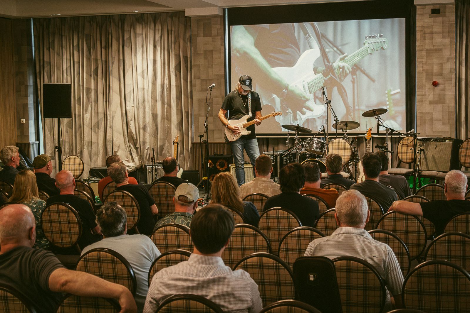 Greg Koch at Guitar Dreams 2026, photo 3 of 7
