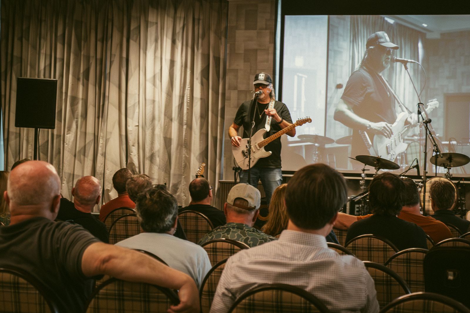 Greg Koch at Guitar Dreams 2026, photo 1 of 7