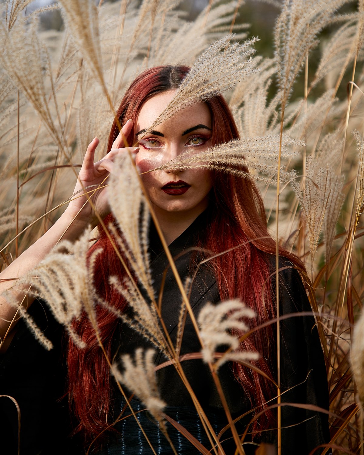 Rocío among golden pampas grass