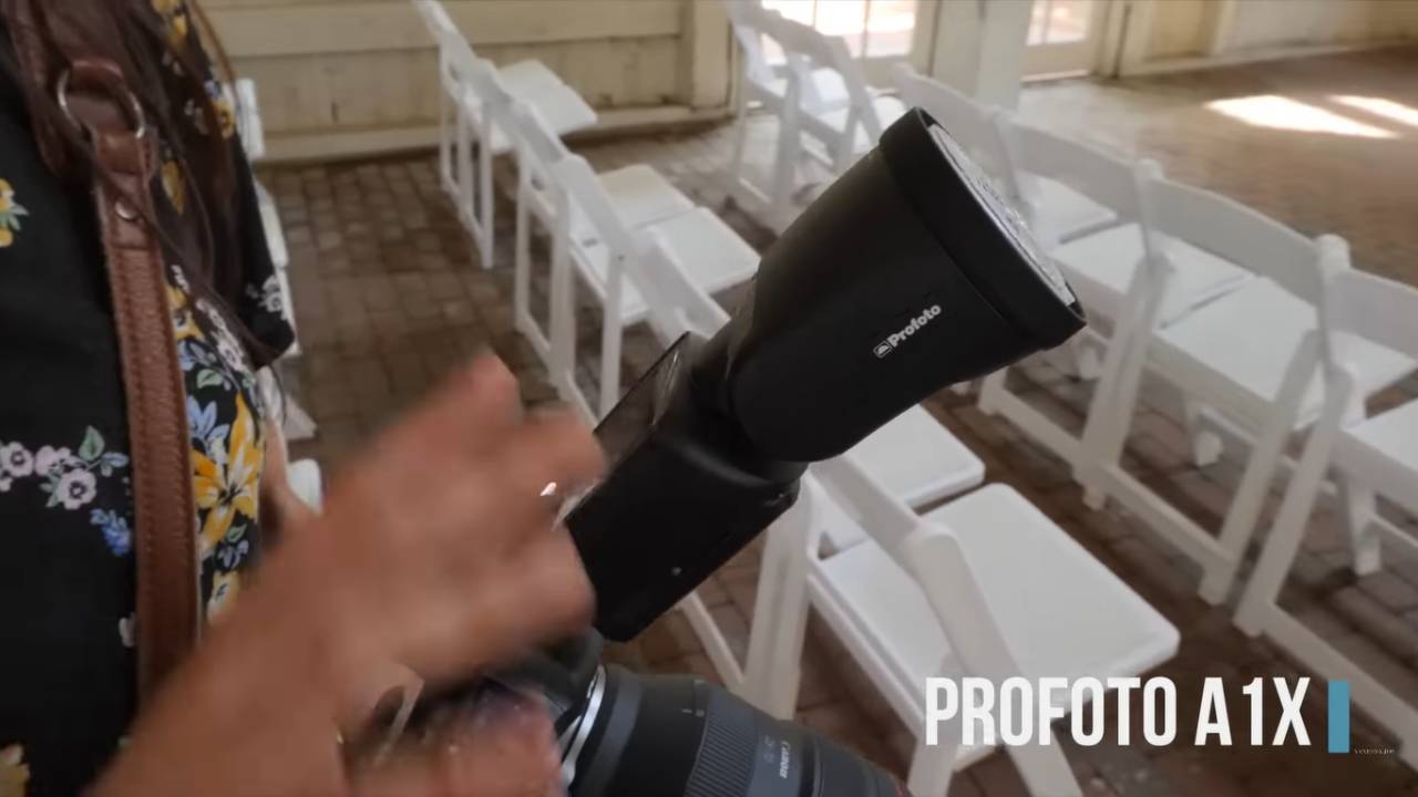 Flash Photography How To Bounce Flash (Tutorial)