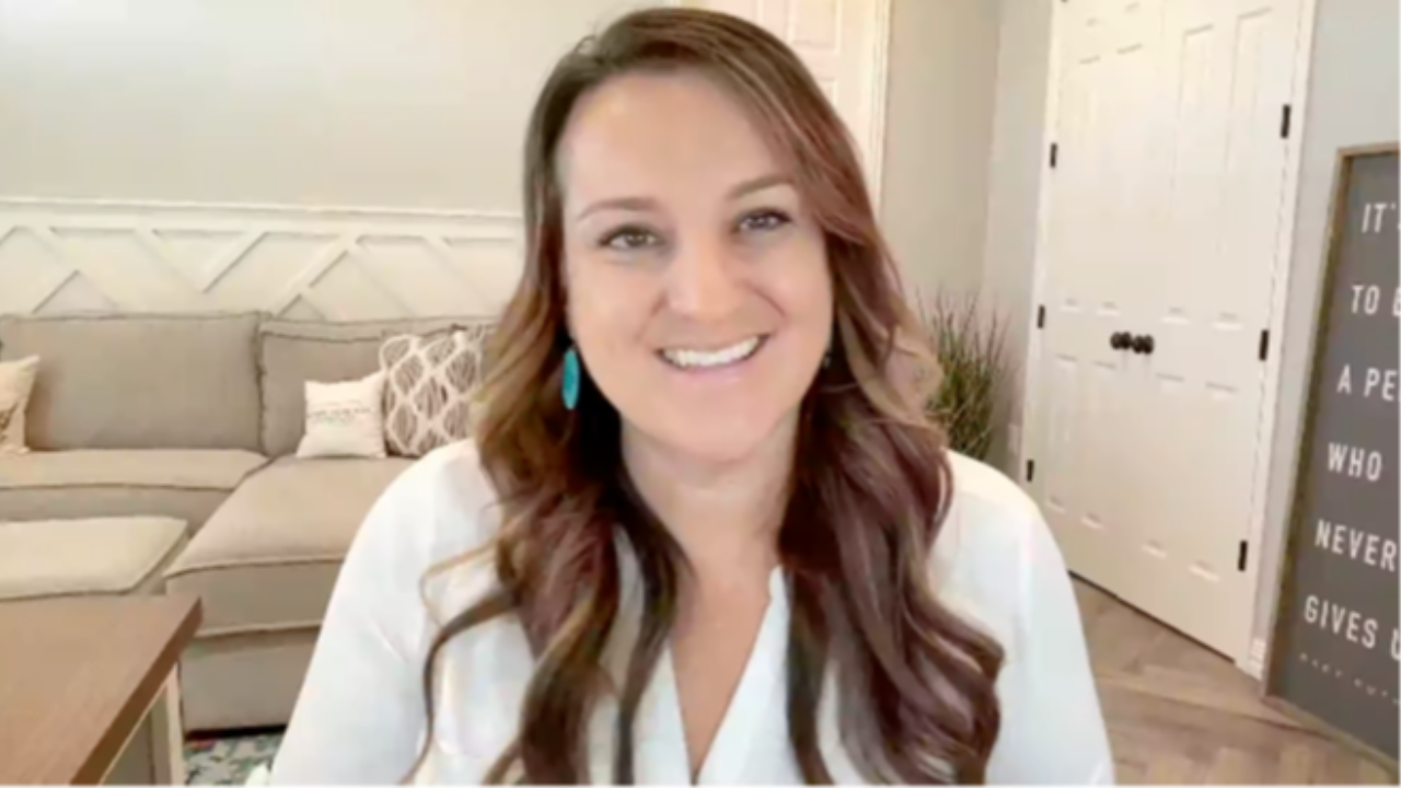 Sarah Williams, founder of Launch Your Box, sharing subscription box business growth strategies
