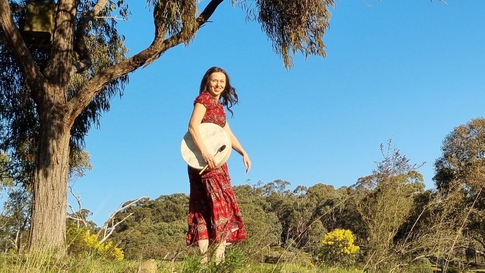 Nina Hakamies - Sound Healing in Castlemaine, Victoria, Australia