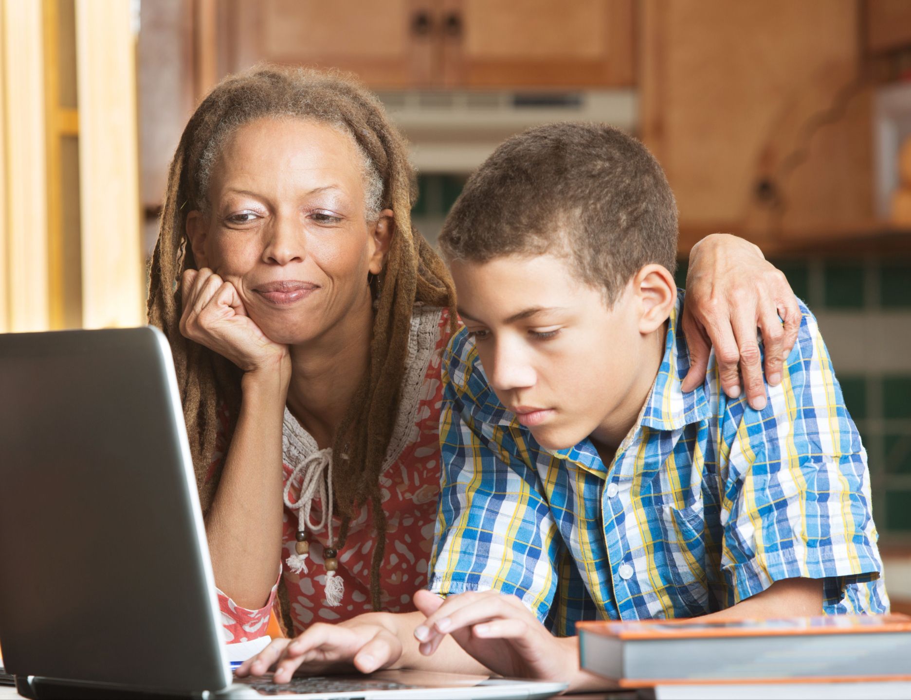 Students learn how to read charts and make real investing decisions