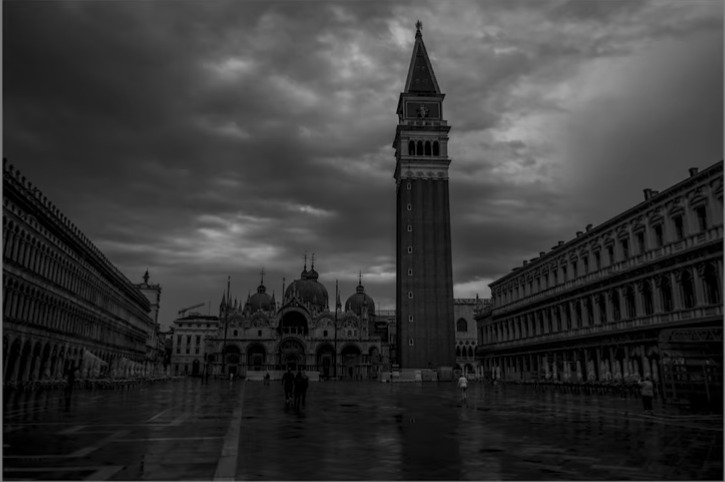 Base black and white exposure of St Mark's Square with deep blacks and bright foreground