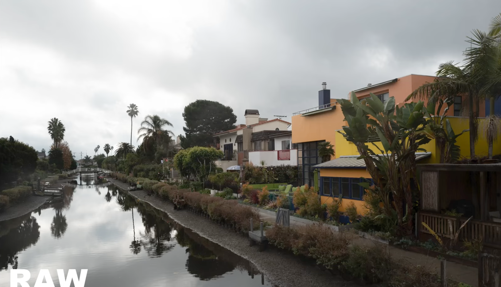 RAW, unedited photo of Venice Canals houses, flat overcast light