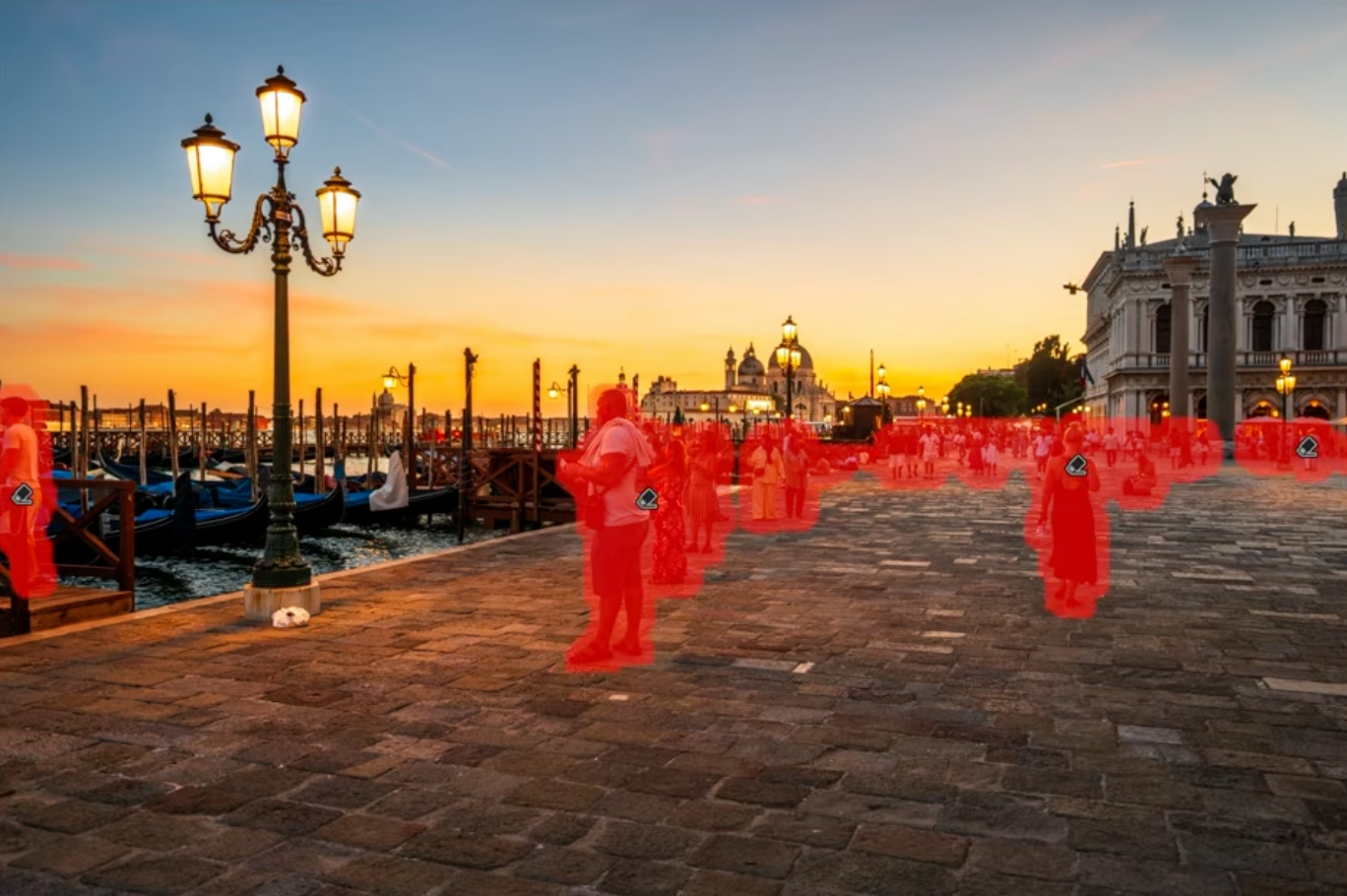 Lightroom AI highlighting every detected person in red on the Venice promenade photo