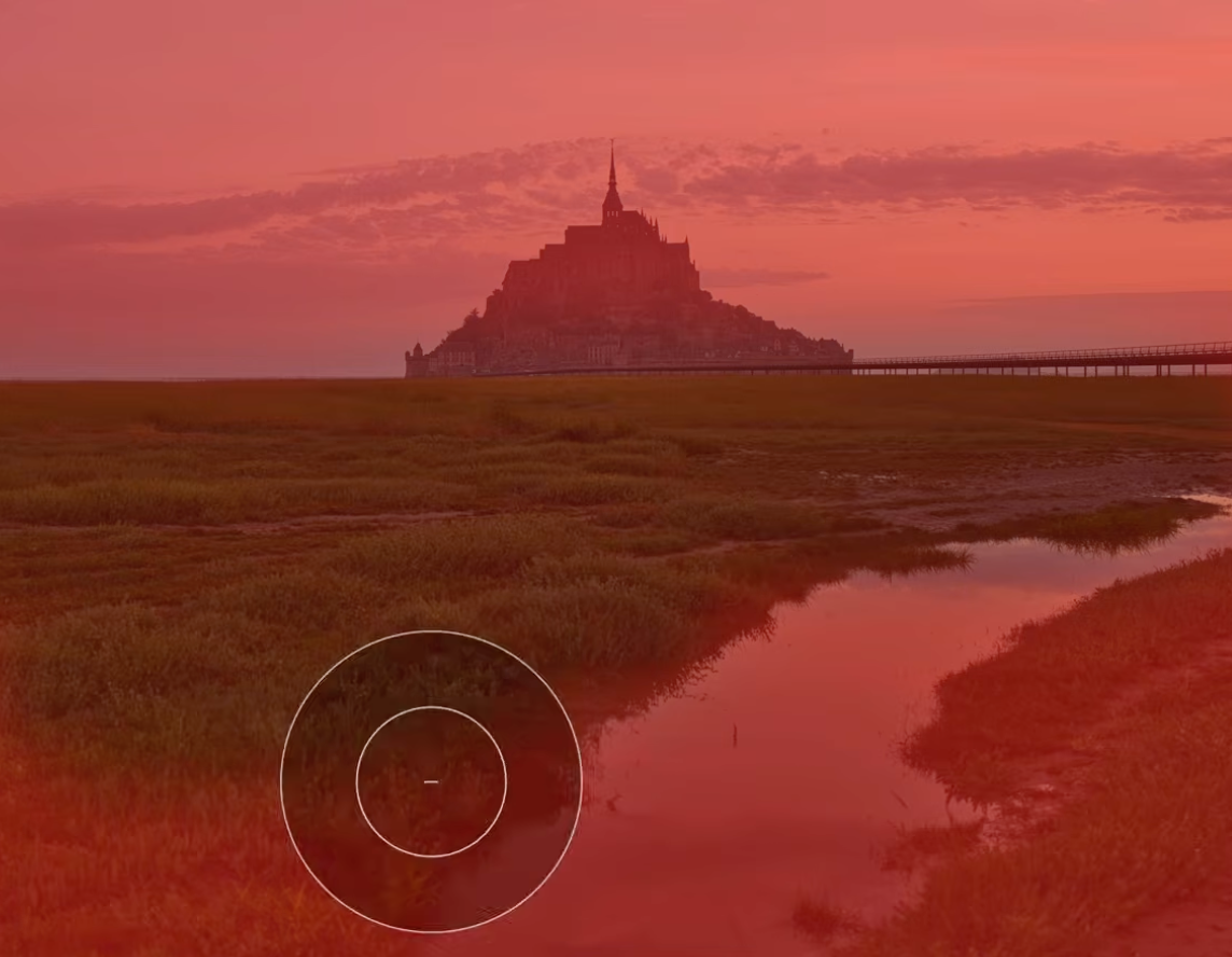 A radial mask excluding part of the sky from an adjustment on the Mont Saint-Michel photo
