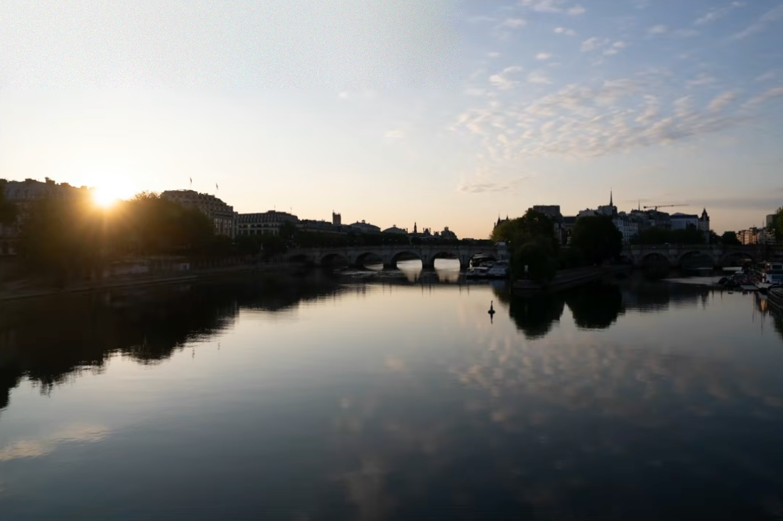 A balanced, properly edited sunrise over the Seine in Paris