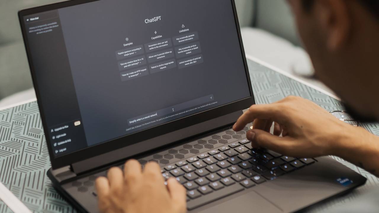 How To Use ChatGPT to Create Content (Without Sounding Like a Robot)
