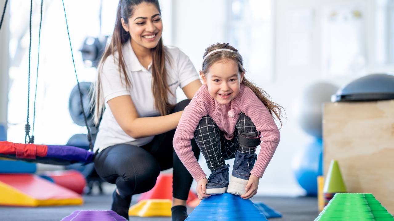 CME vs DMI Therapy: Parent Guide to Motor Development Approaches