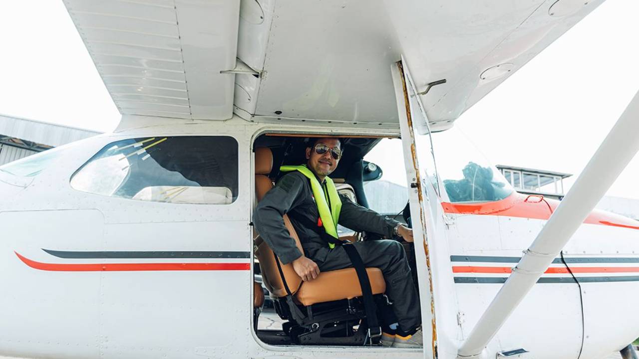Pilot Work Hours How Many Hours Do Pilots Work in a Day