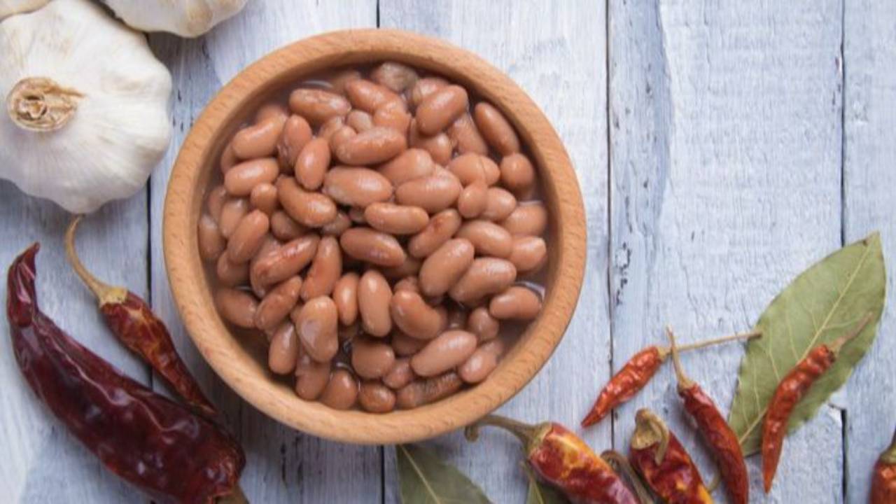 bowl of pinto beans