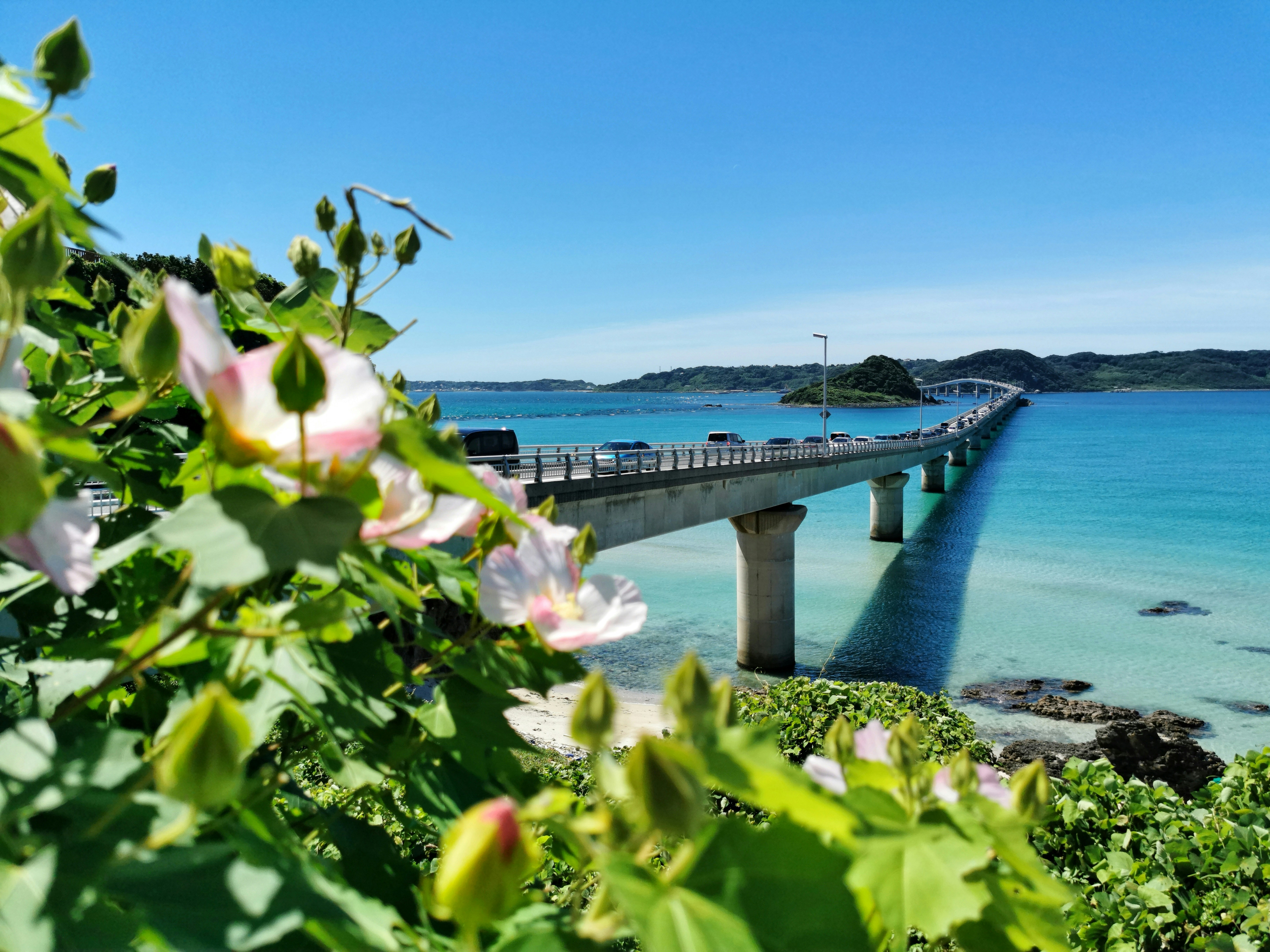 Okinawan rannikko, naisten retriitti Japanissa