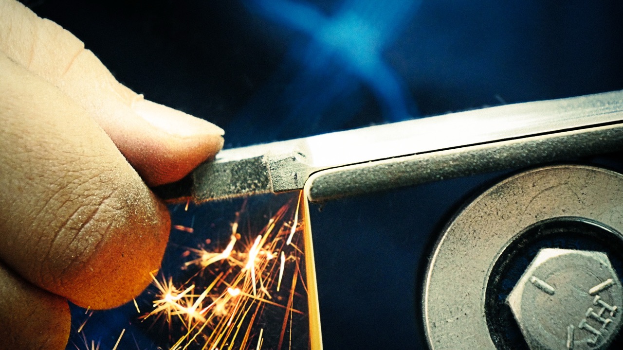 Damascus blade grinding
